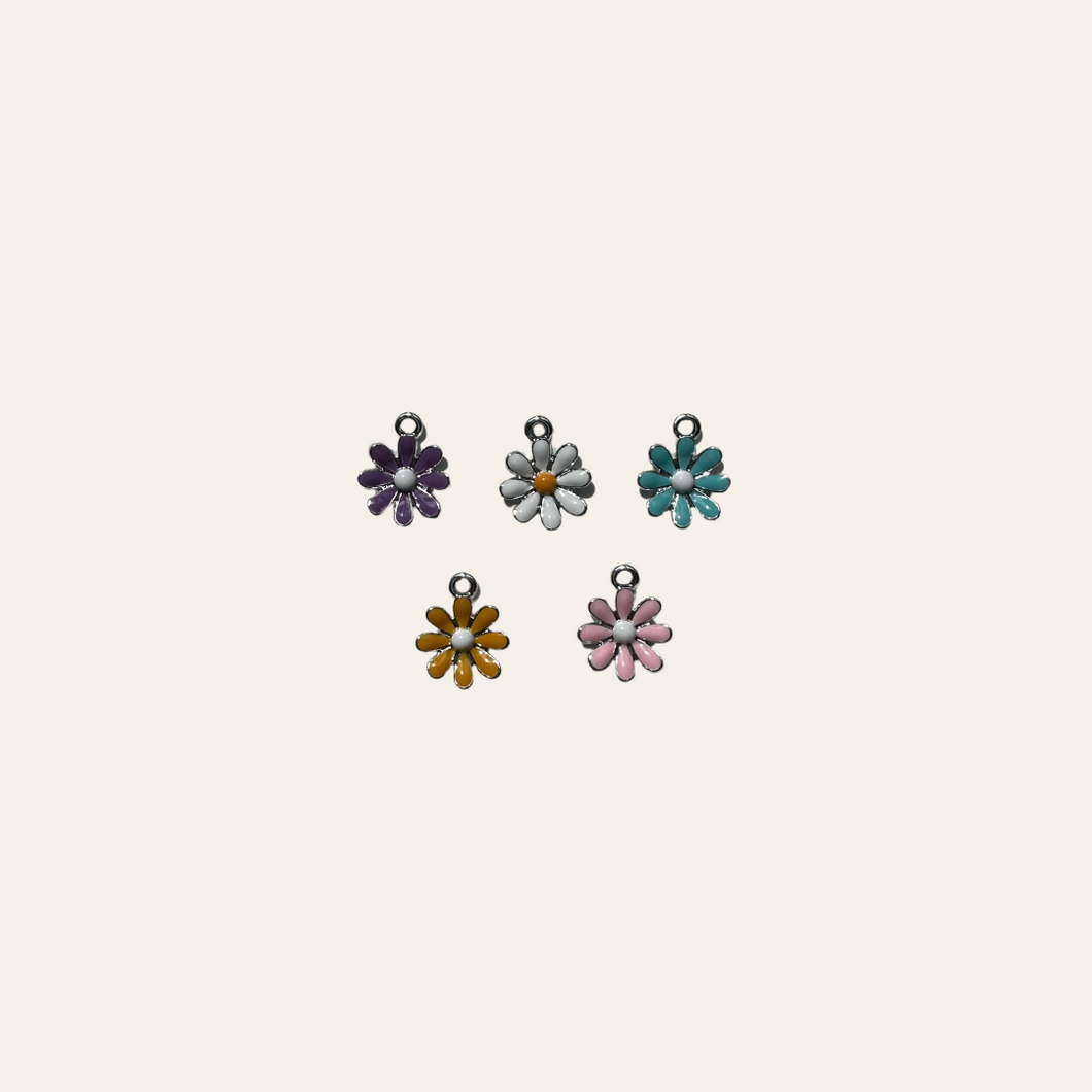 Silver Daisys