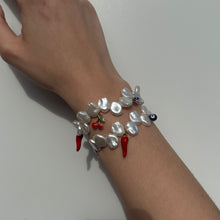 Load image into Gallery viewer, Pearl Bracelet
