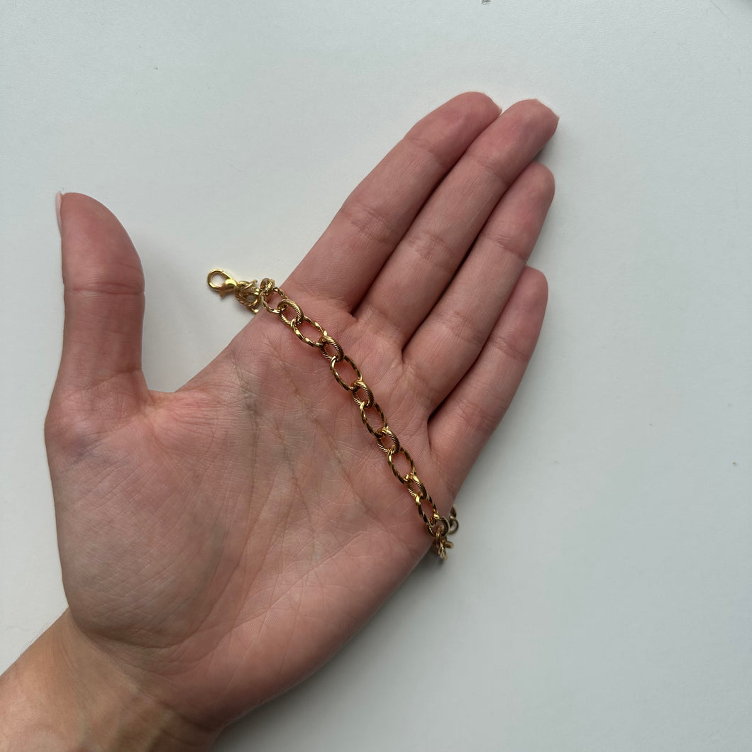 Gold Textured Round Chain