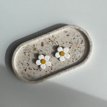 Load image into Gallery viewer, Daisy Hoop
